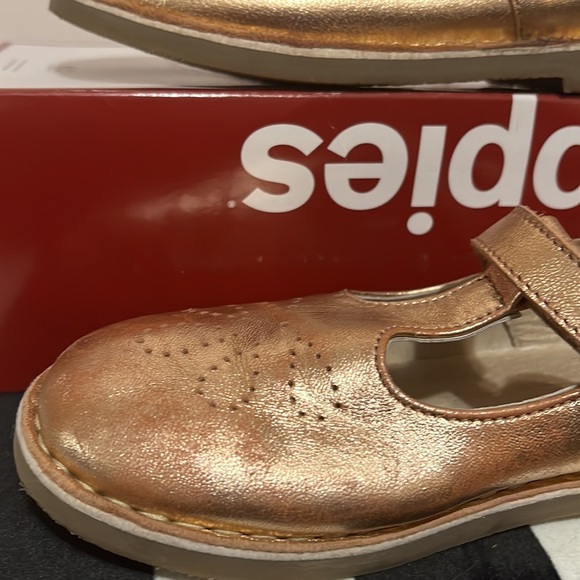 Girl's Mini Boden shoes - Picture 4 of 11